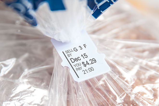 Bread bag with a marked closure tab